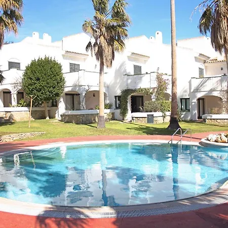 Beautiful Seafront House Ferienhaus